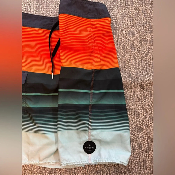 Rip Curl Daybreak Burnt Orange Boardshorts - Boy Size 29 - Picture 3 of 10